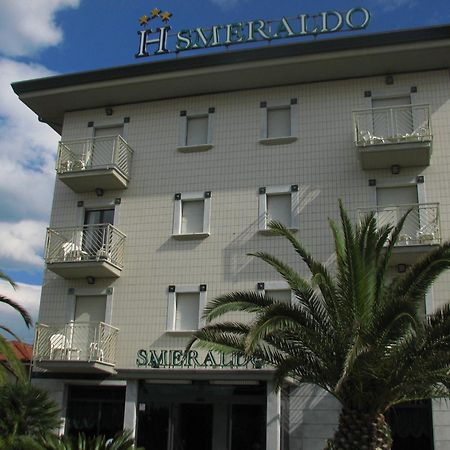 Hotel Smeraldo リド・ディ・カマイオーレ エクステリア 写真